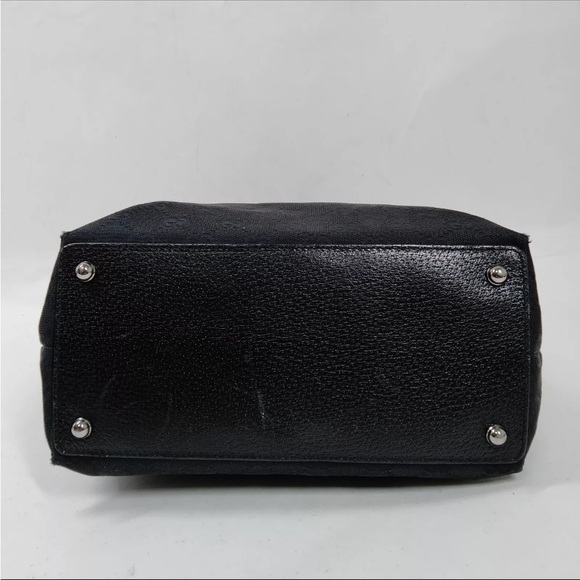 🔥SOLD🔥 GUCCI Black Original GG Canvas Eclipse
Bucket Bag Small - Picture 7 of 13